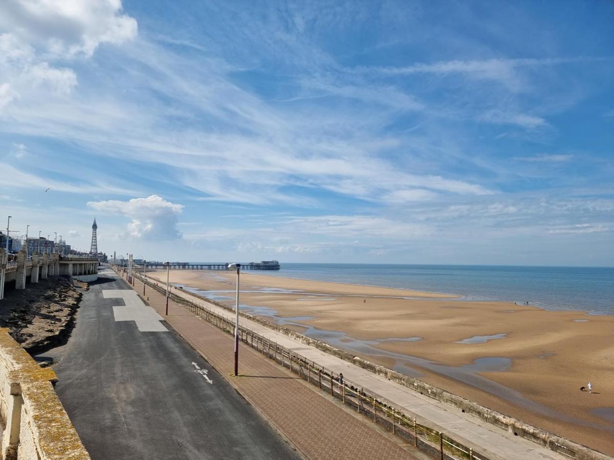 Granada Apartments Derby Road Blackpool Eksteriør billede